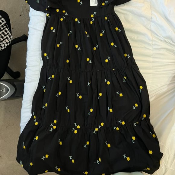 Short Sleeve Black Floral Embroidered Maxi Dress XS - Picture 3 of 7